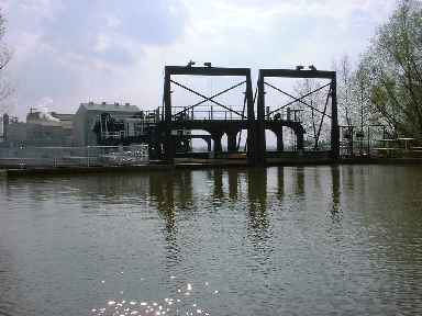 Anderton Boat Lift from Upper Basin