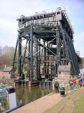 Anderton Boat Lift from Weaver Navigation