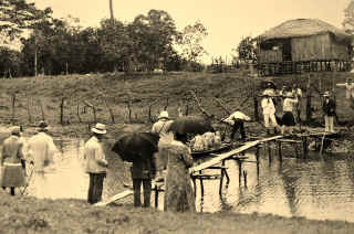 Dr. Jeronymo Ribeiro’s bungalow "Somé", at Cambixe, on a small paraná,