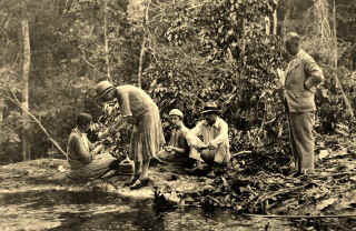 Visitors at top of Taruma Falls, 1927