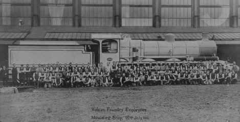 vulcan foundry moiulding shop july 1915 workers group photograph