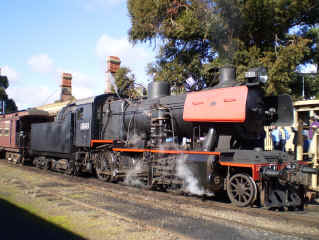 J 541 at Maldon June 2010